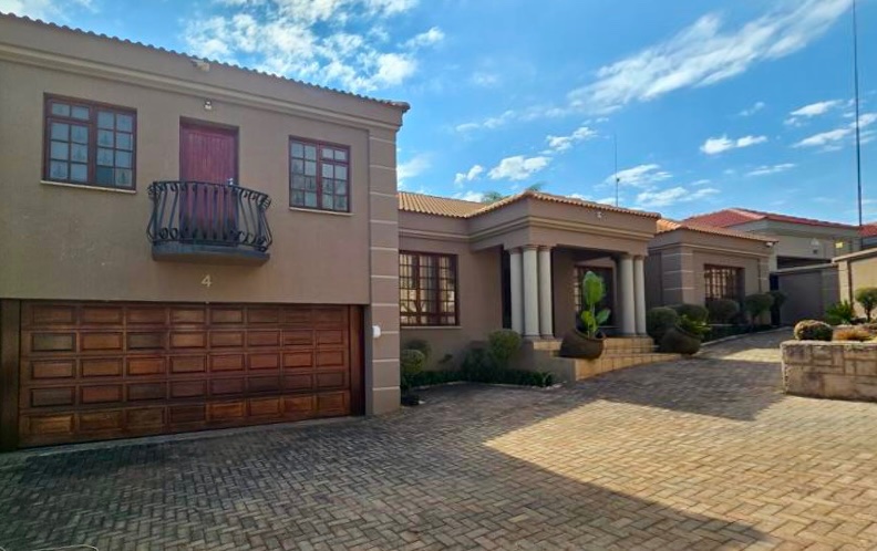 4 Bedroom Property for Sale in Wilkoppies North West